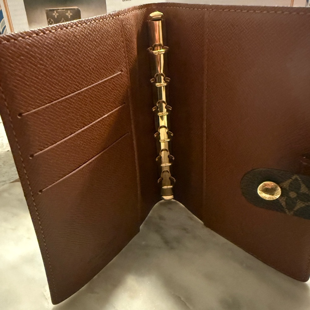 Louis Vuitton Small Ring Agenda Cover (Retail is $505) - Picture 3 of 6